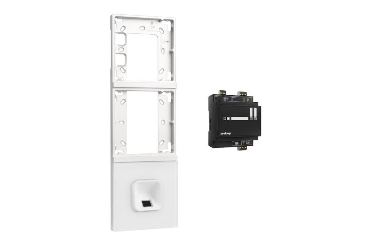 ekey xLine Fingerprintset Unterputzmontage, Loxone Montagerahmen 3-fach Silber